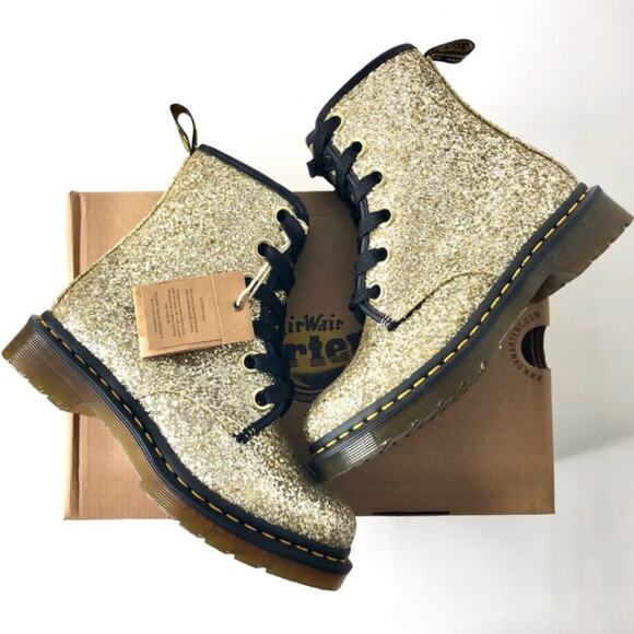 NIB Dr Martens Gold Chunky Glitter 1460 Farrah Ankle Boots Women’s 6 Shoes - Picture 1 of 9